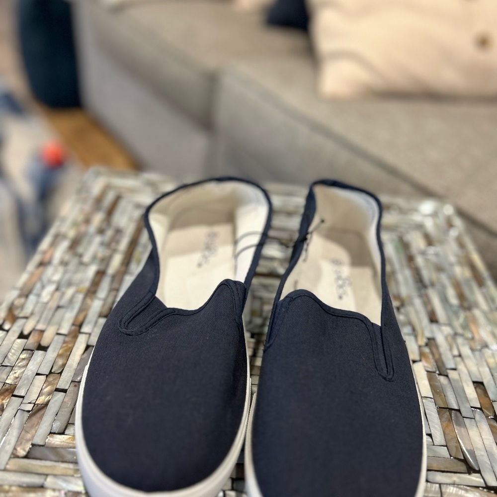 Navy canvas shoes